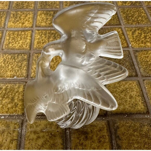 MCM Vintage Nina Ricci L’air du Temps Lalique Crystal Perfume Bottle-signed - Picture 3 of 8